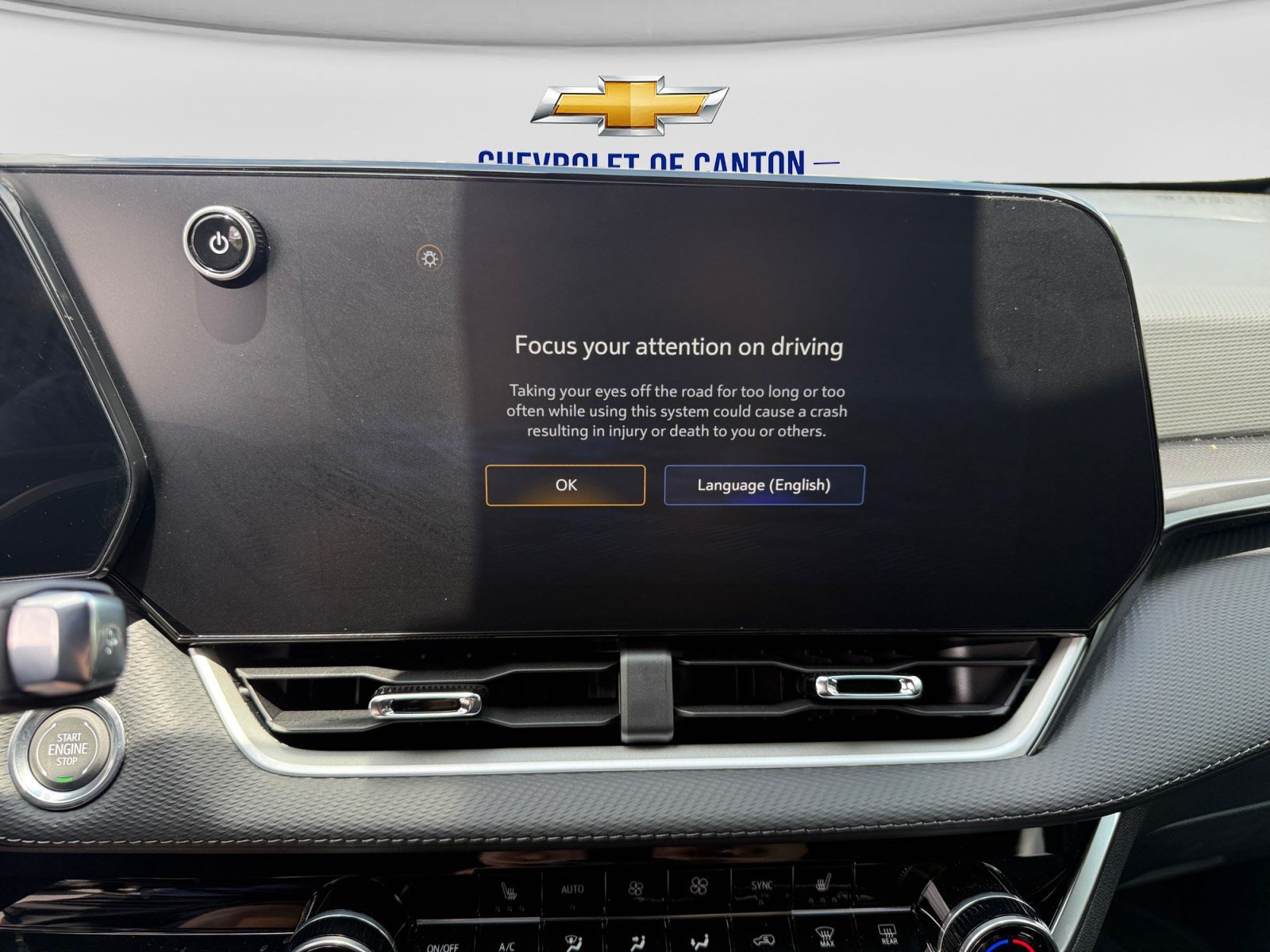New 2026 Chevrolet Equinox LT w/ Convenience Package II AWD/4WD image 27