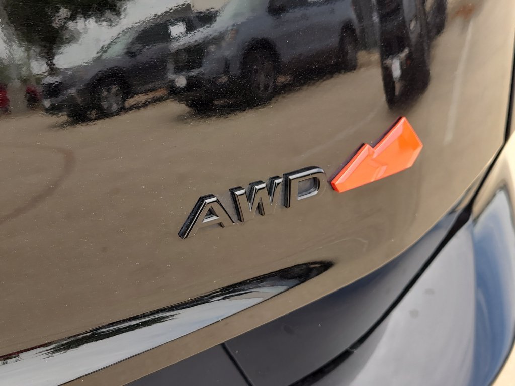 Certified 2025 Nissan Rogue SV AWD/4WD image 8