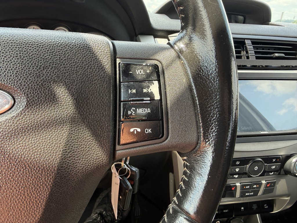 Used 2009 Ford Focus SES FWD image 15