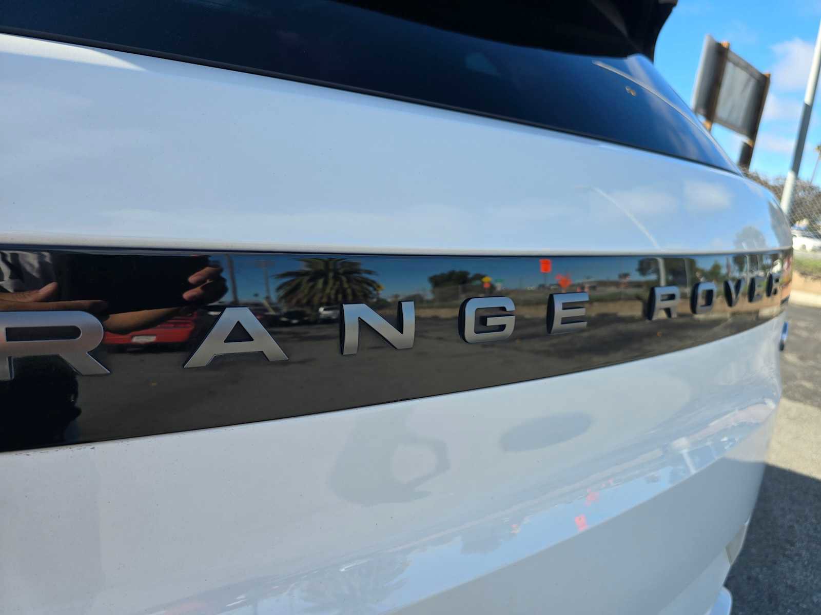 Used 2023 Land Rover Range Rover Sport SE Dynamic image 16