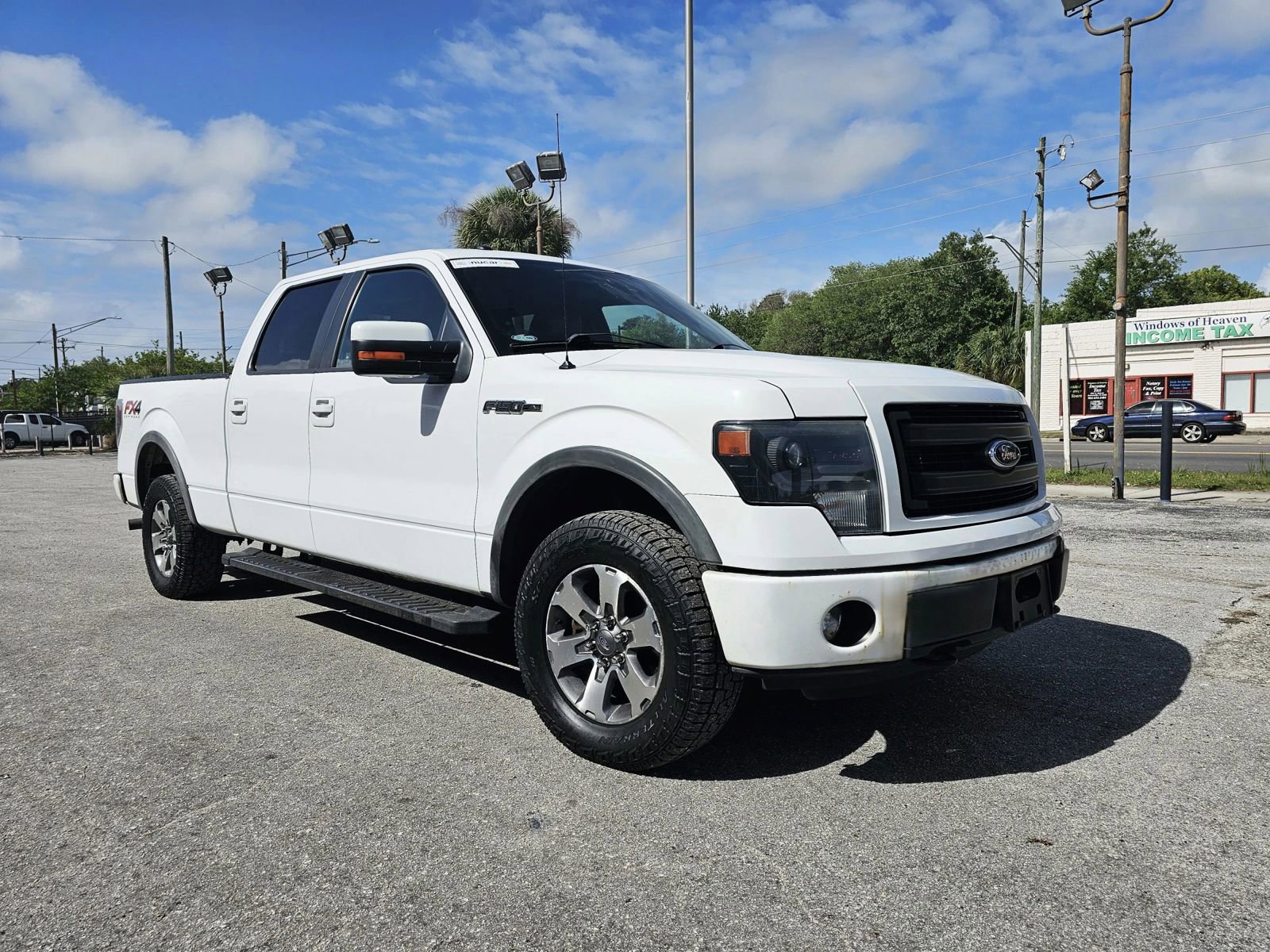Used 2014 Ford F150 FX4 w/ Equipment Group 402A Luxury image 4