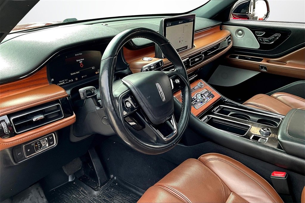 Used 2020 Lincoln Aviator Reserve w/ Equipment Group 202A image 16