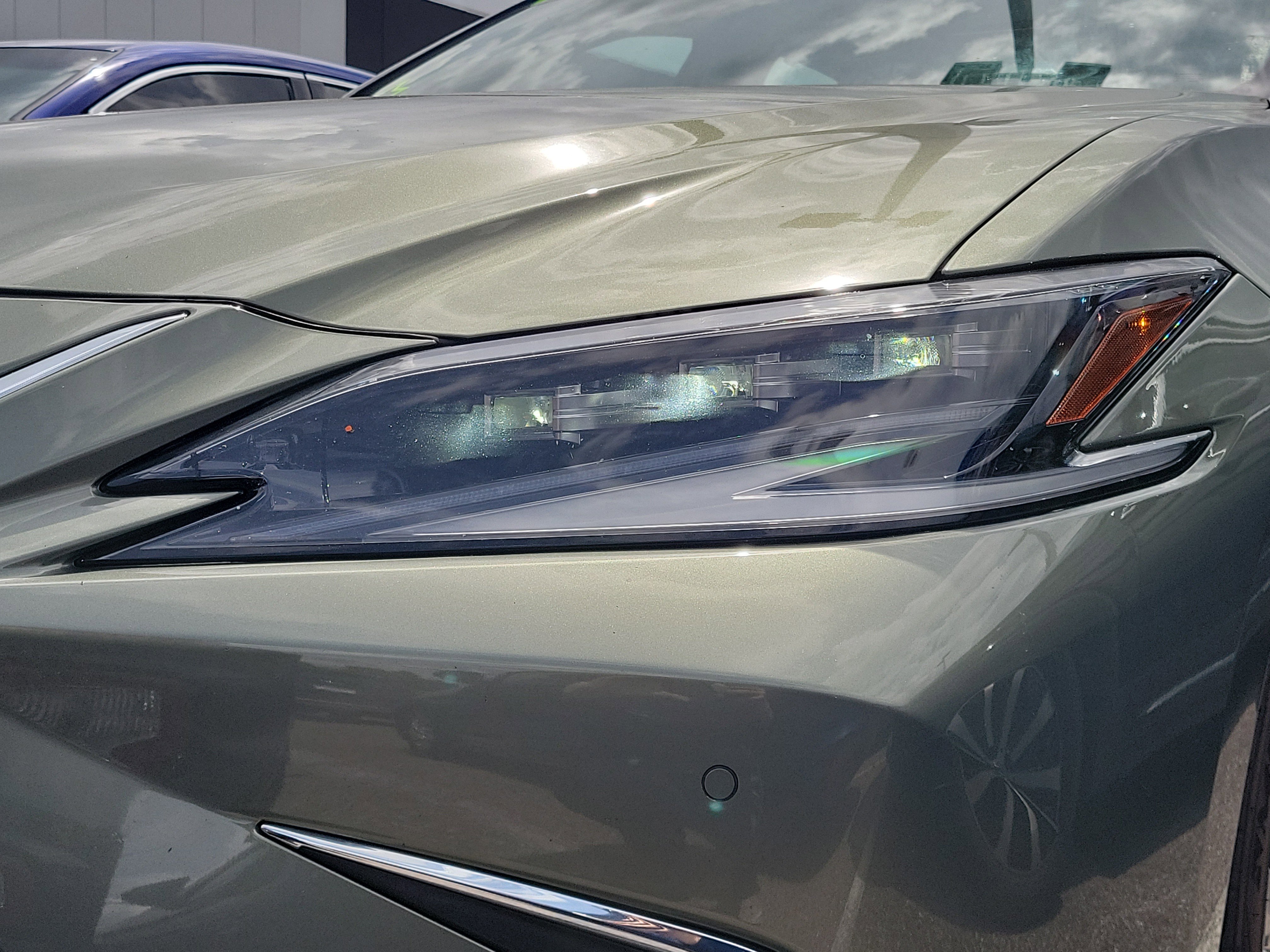 Used 2023 Lexus ES 350 Ultra Luxury image 6