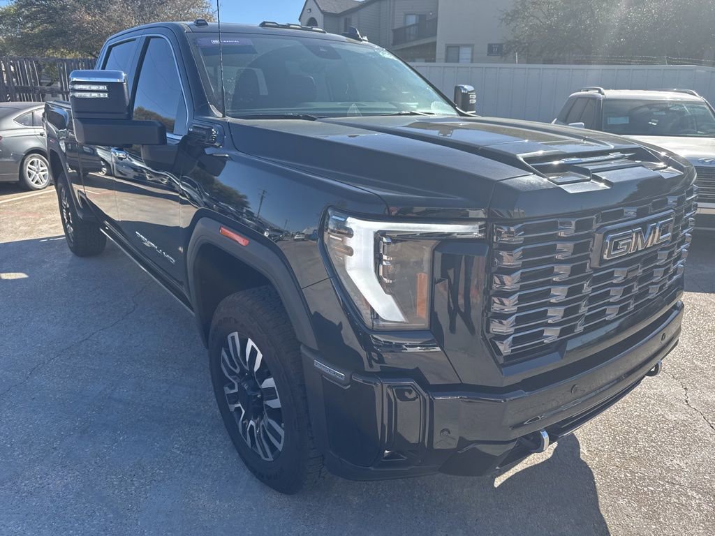 Used 2025 GMC Sierra 2500 Denali Ultimate image 8