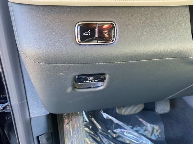 New 2026 Lincoln Navigator Reserve w/ Jet Appearance Package AWD/4WD image 14