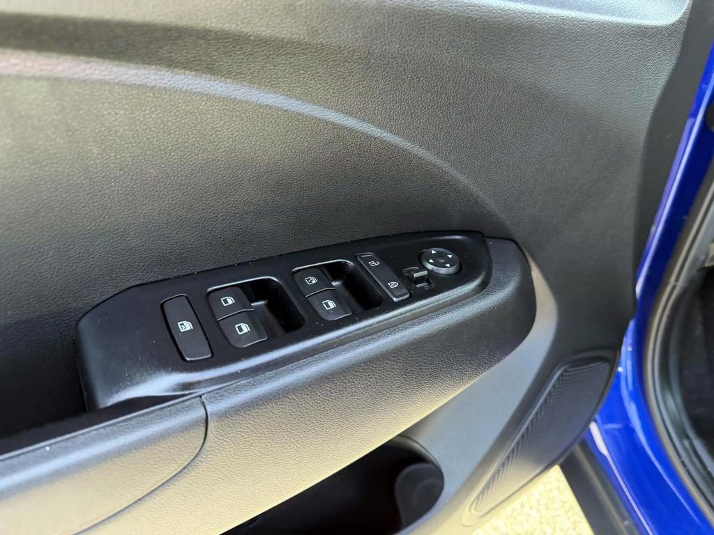 Certified 2023 Hyundai Venue SEL w/ Cargo Package image 15