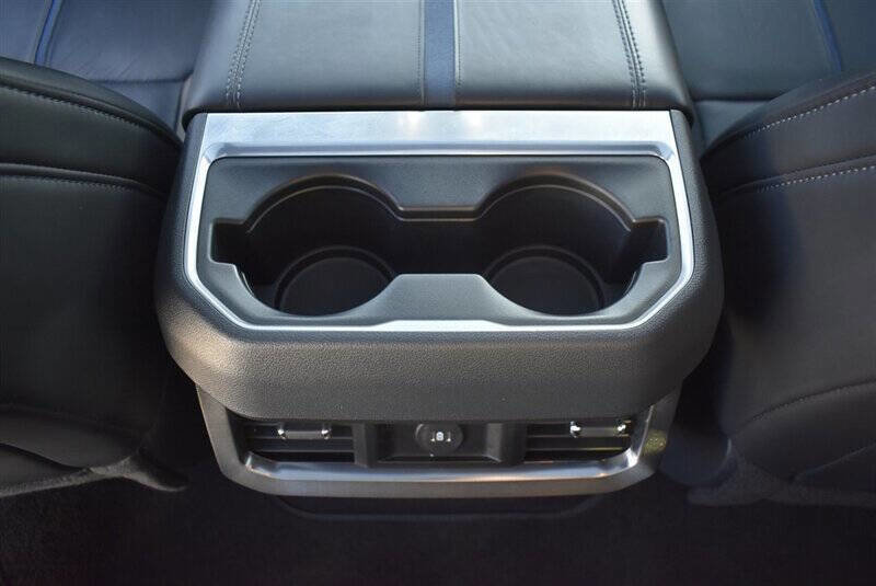 Used 2025 Ford F450 Platinum w/ FX4 Off-Road Package image 26