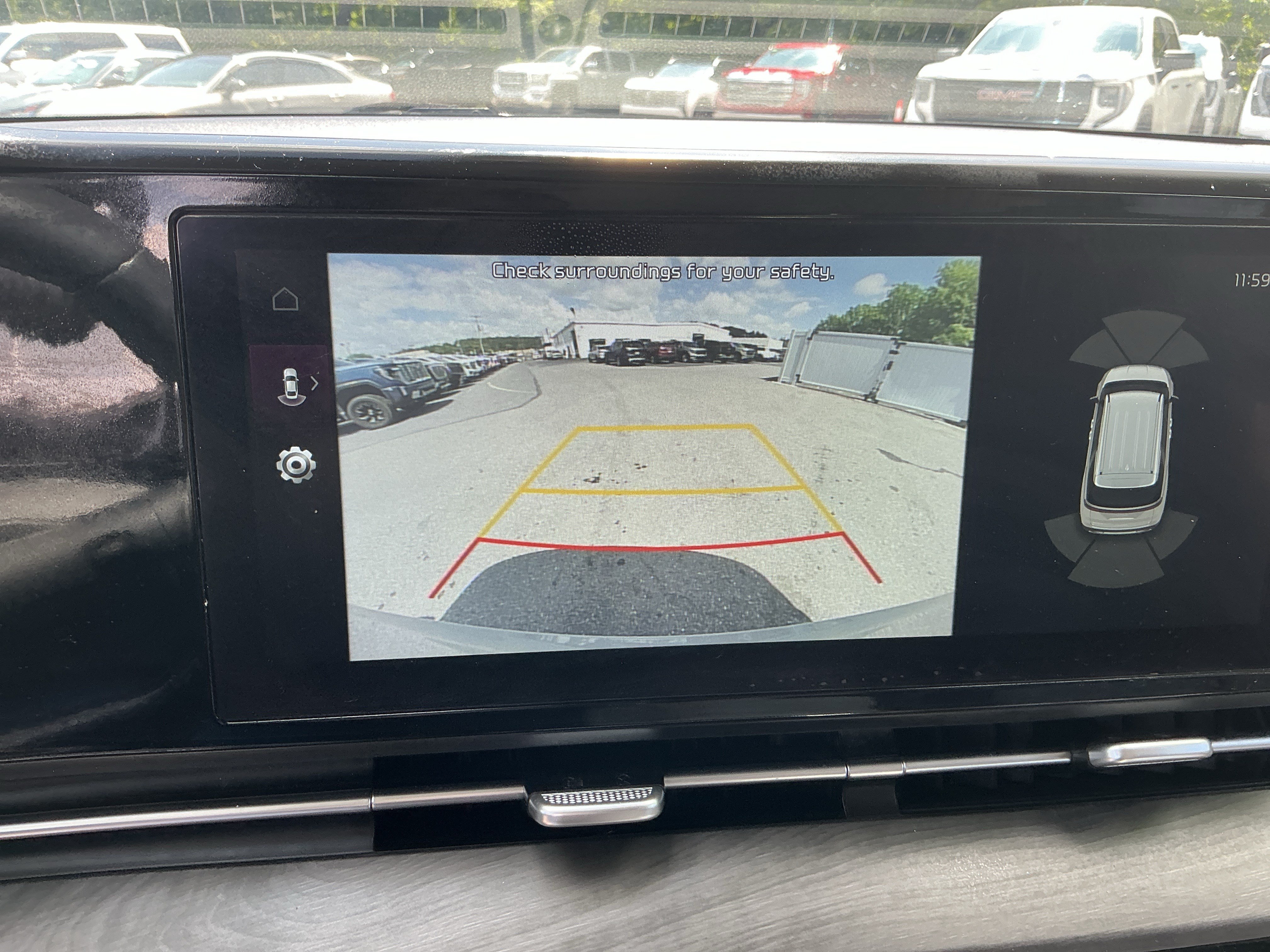 Used 2024 Kia Carnival EX FWD image 25