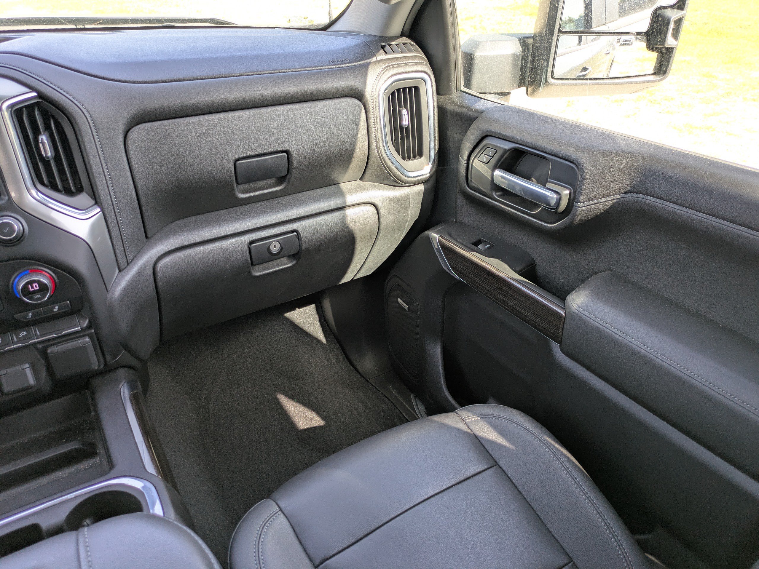 Used 2021 Chevrolet Silverado 1500 LT Trail Boss w/ Convenience Package II AWD/4WD image 16