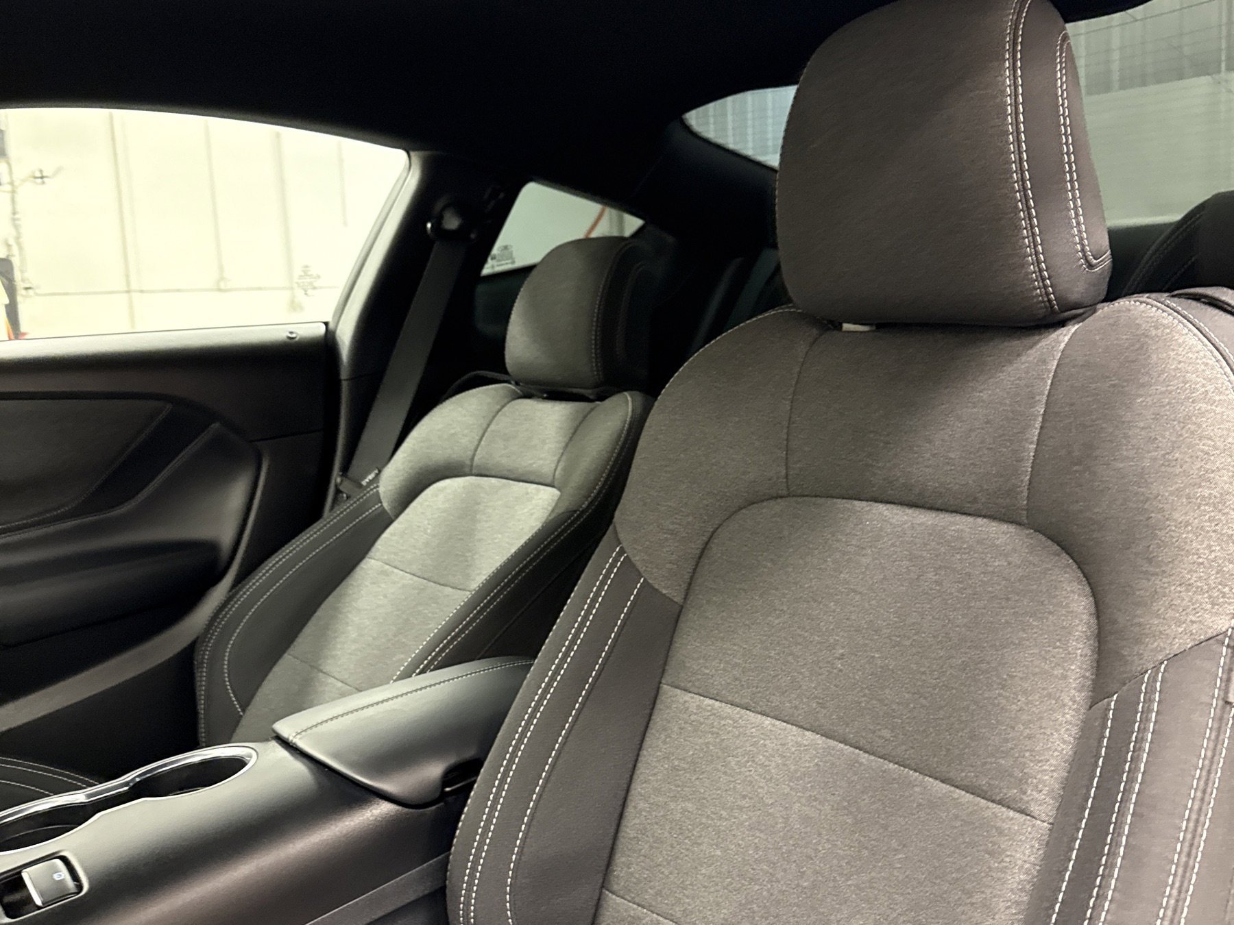 Used 2025 Ford Mustang Coupe image 5