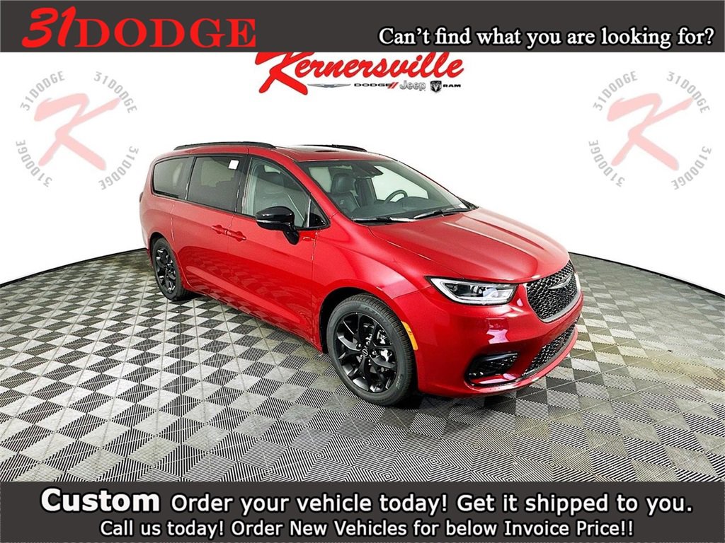 New 2026 Chrysler Pacifica Limited video 1