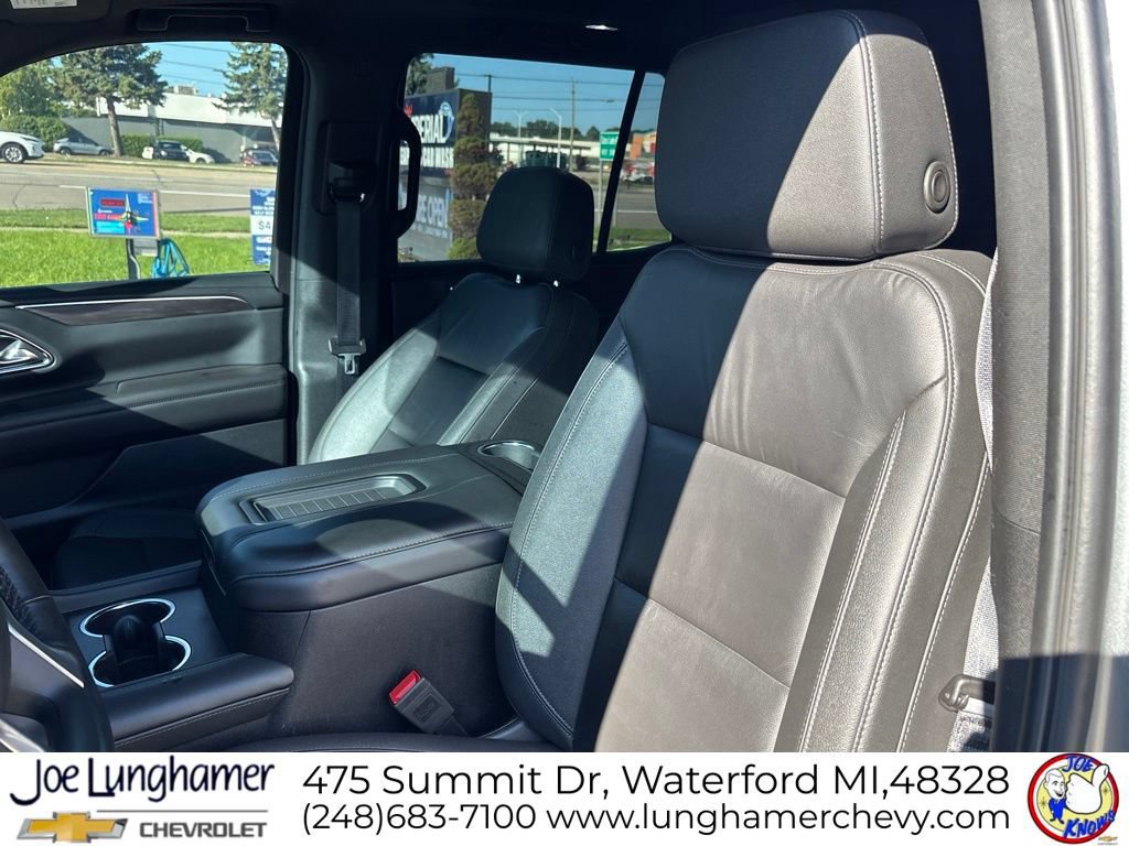 Used 2024 Chevrolet Tahoe Z71 w/ Luxury Package AWD/4WD image 14