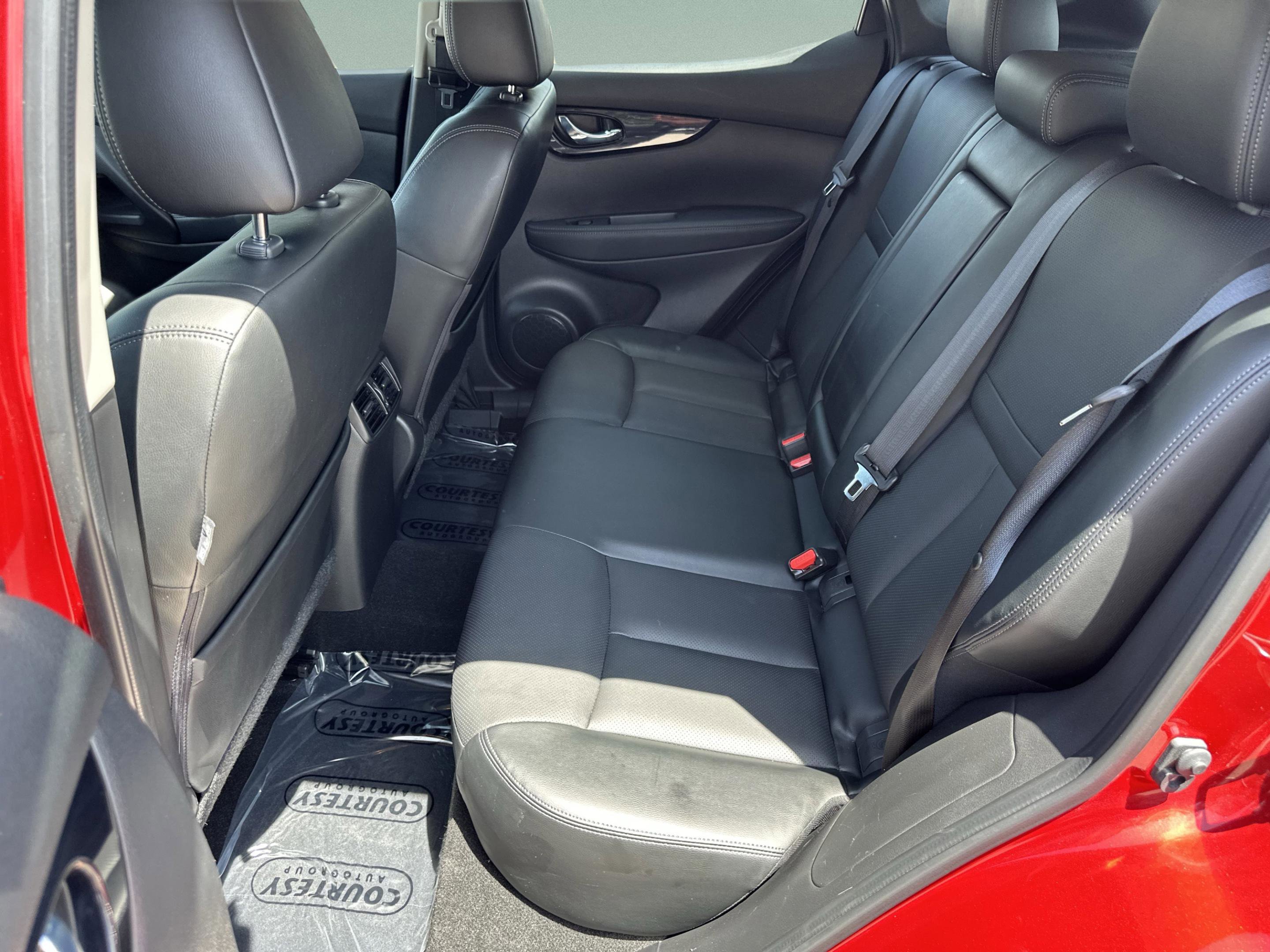 Used 2019 Nissan Rogue Sport SL w/ Premium Package FWD image 19