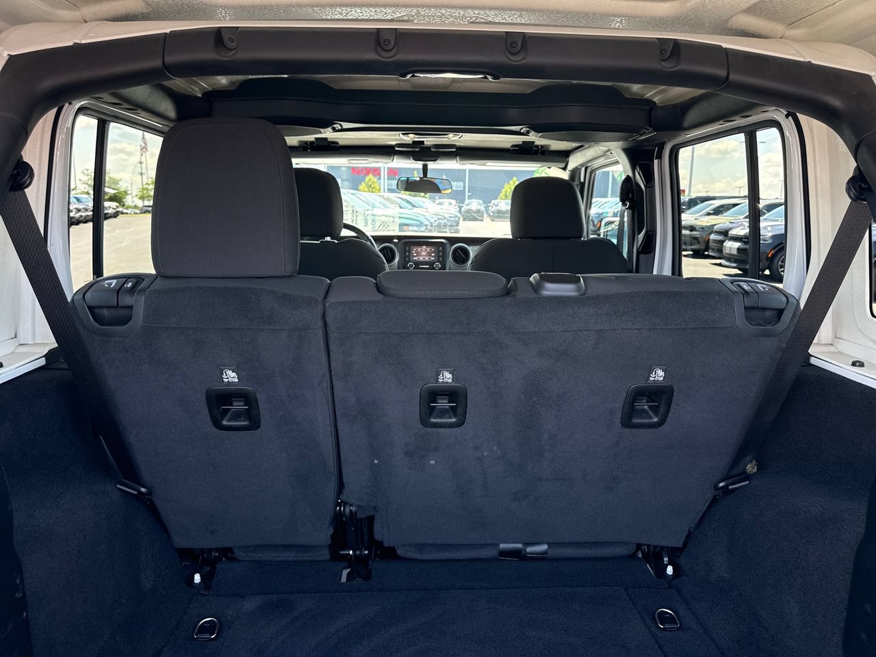 Used 2020 Jeep Wrangler Unlimited Sport w/ Cold Weather Group AWD/4WD image 10