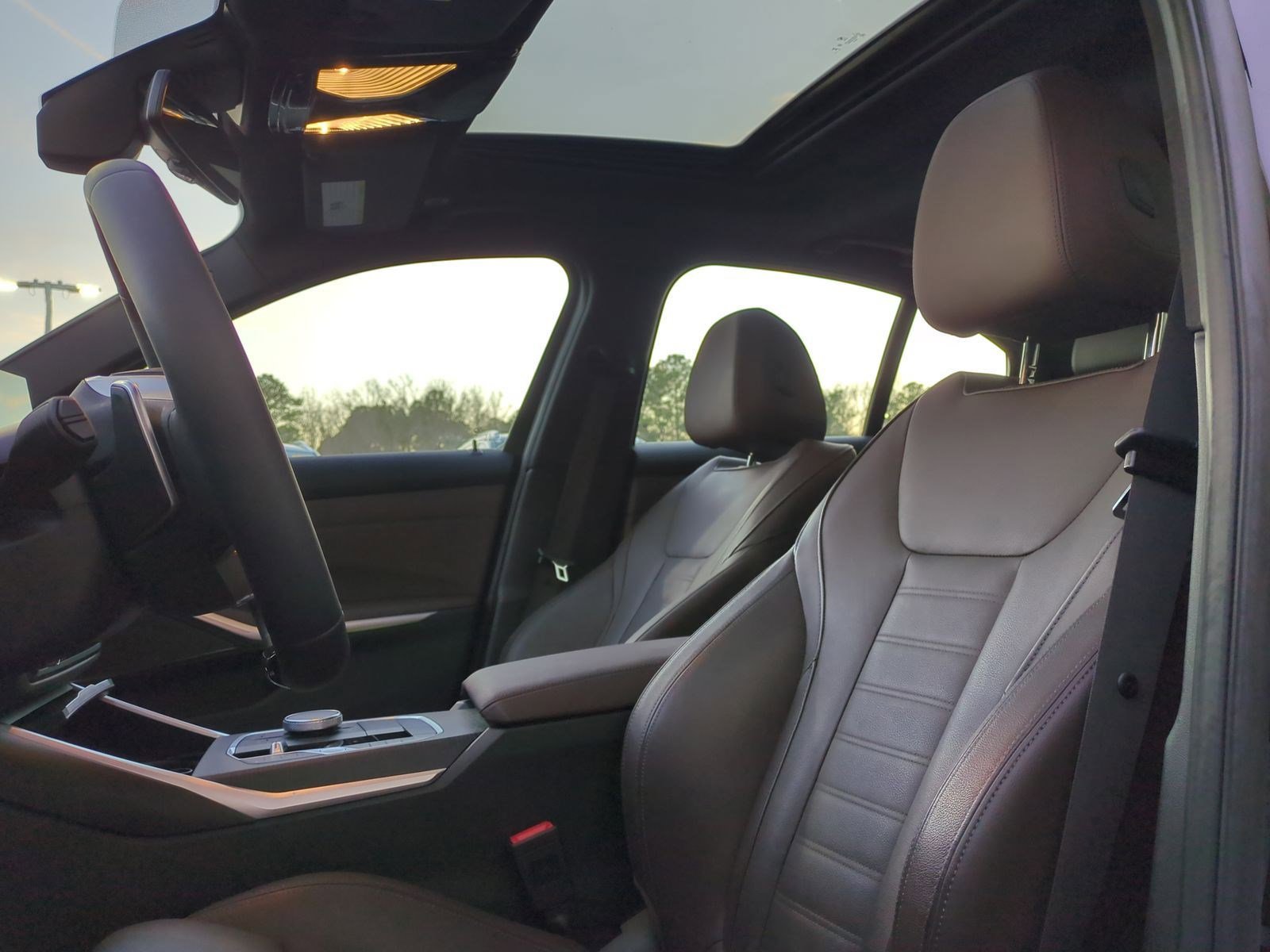 Certified 2025 BMW 330i Sedan w/ Premium Package image 15