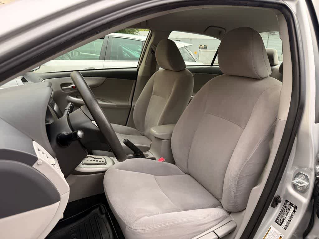 Used 2012 Toyota Corolla LE FWD image 11