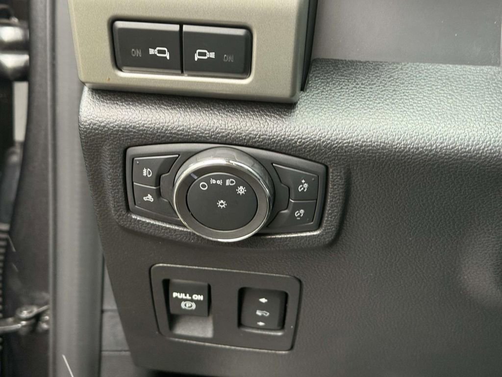 Used 2020 Ford F150 Lariat w/ Equipment Group 502A Luxury image 29