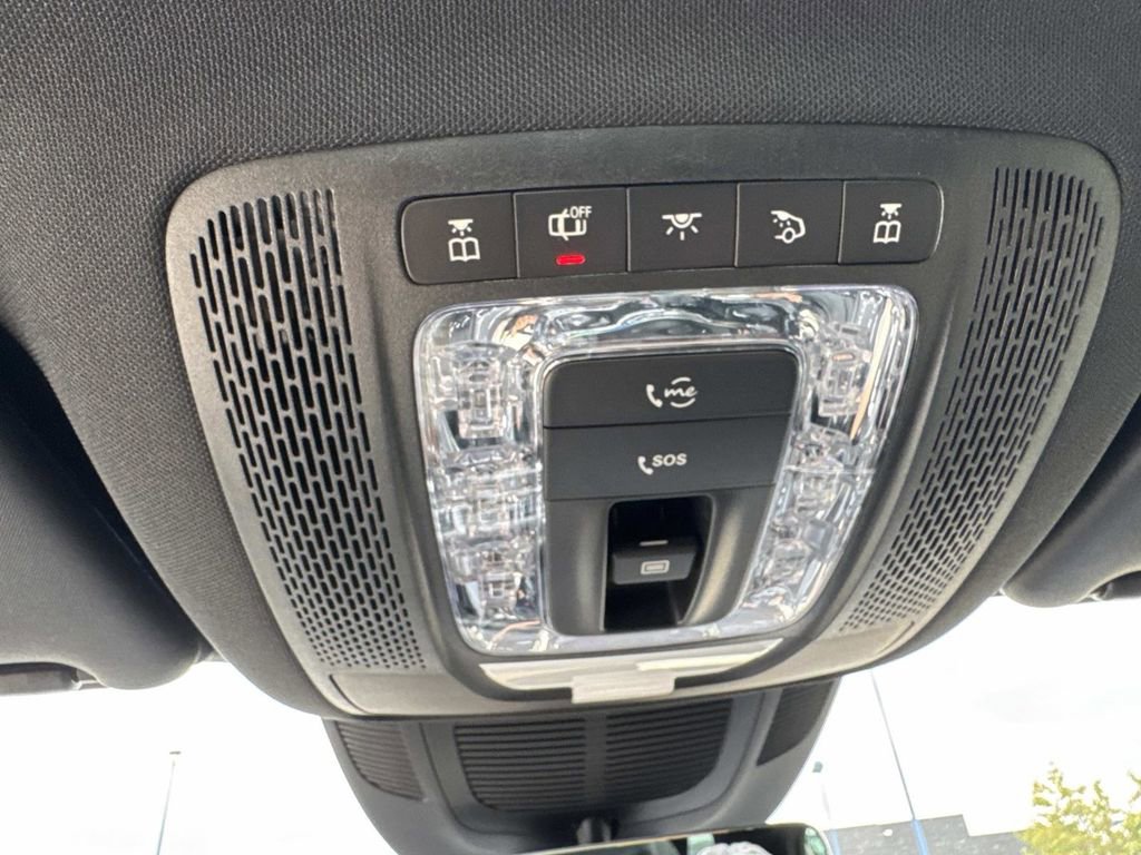 New 2026 Mercedes-Benz GLS 580 4MATIC image 21