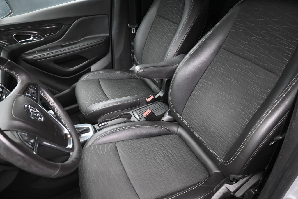 Used 2015 Buick Encore FWD image 42