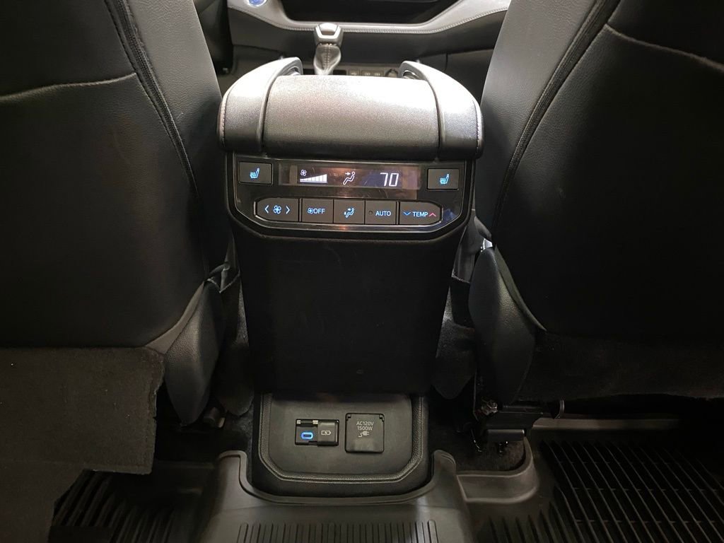 Used 2022 Toyota Highlander Platinum image 35