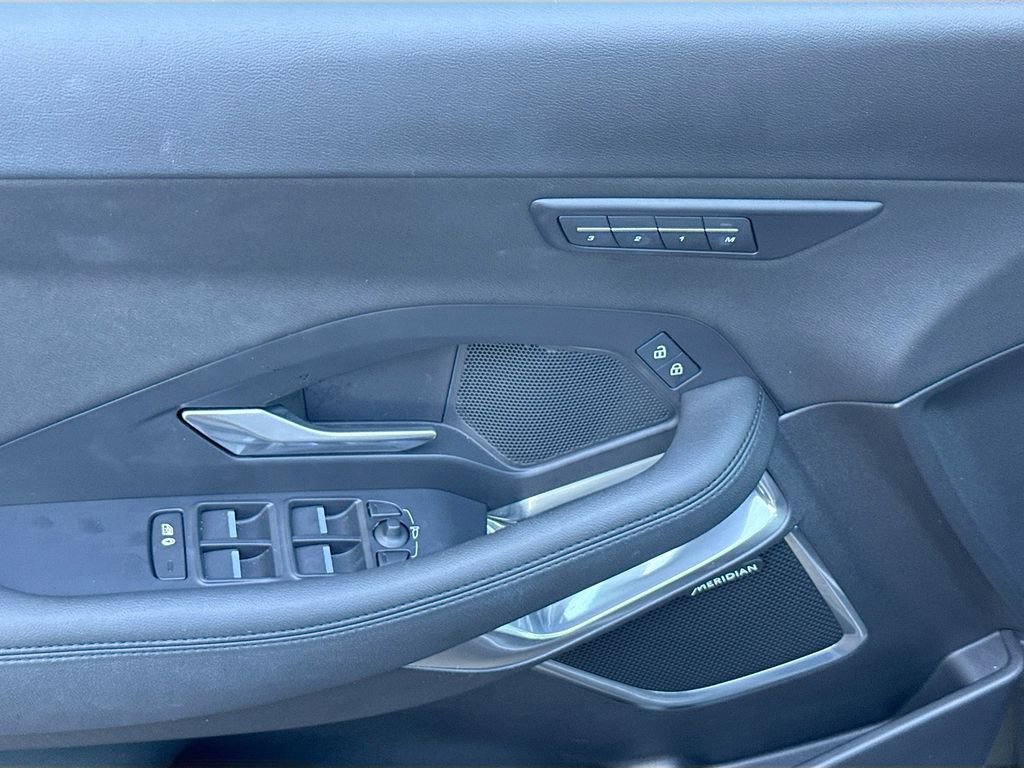 Used 2023 Jaguar E-PACE SE image 19