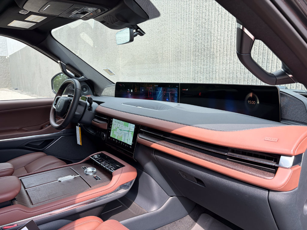 New 2027 Lincoln Navigator Reserve AWD/4WD image 36