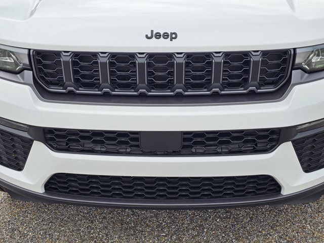 New 2026 Jeep Grand Cherokee Limited w/ Limited Altitude Package RWD image 6