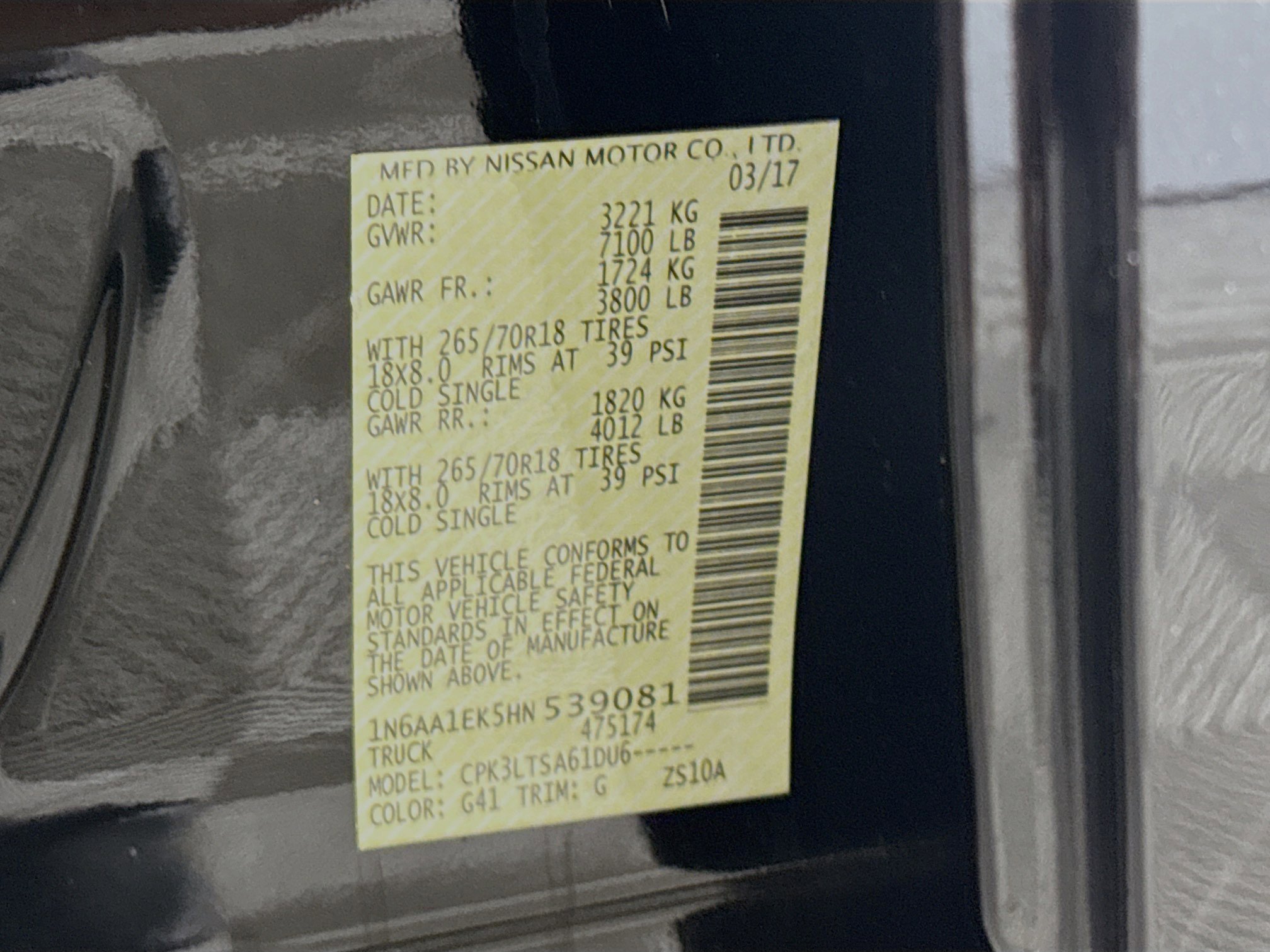 Used 2017 Nissan Titan SV image 39
