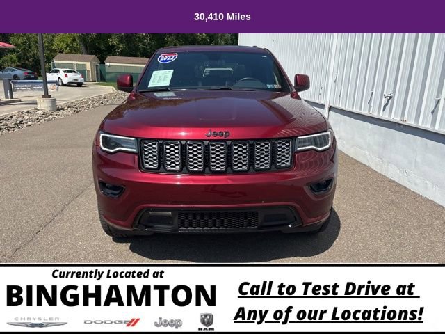 Used 2022 Jeep Grand Cherokee Laredo X image 2
