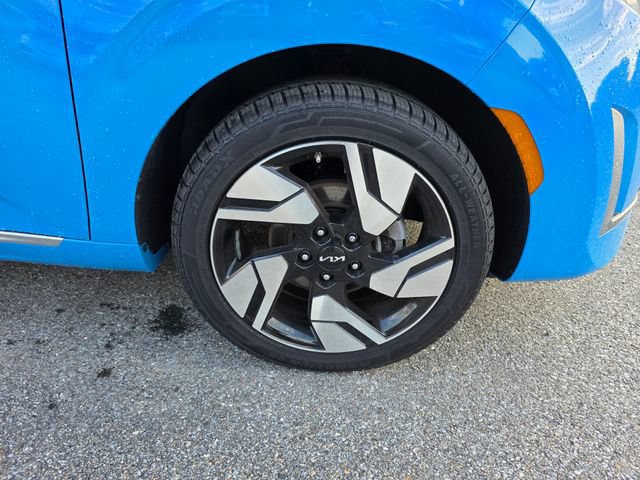 Certified 2024 Kia Soul GT-Line FWD image 12