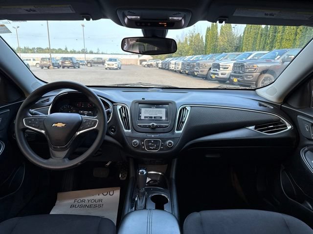 Used 2017 Chevrolet Malibu LT FWD image 17