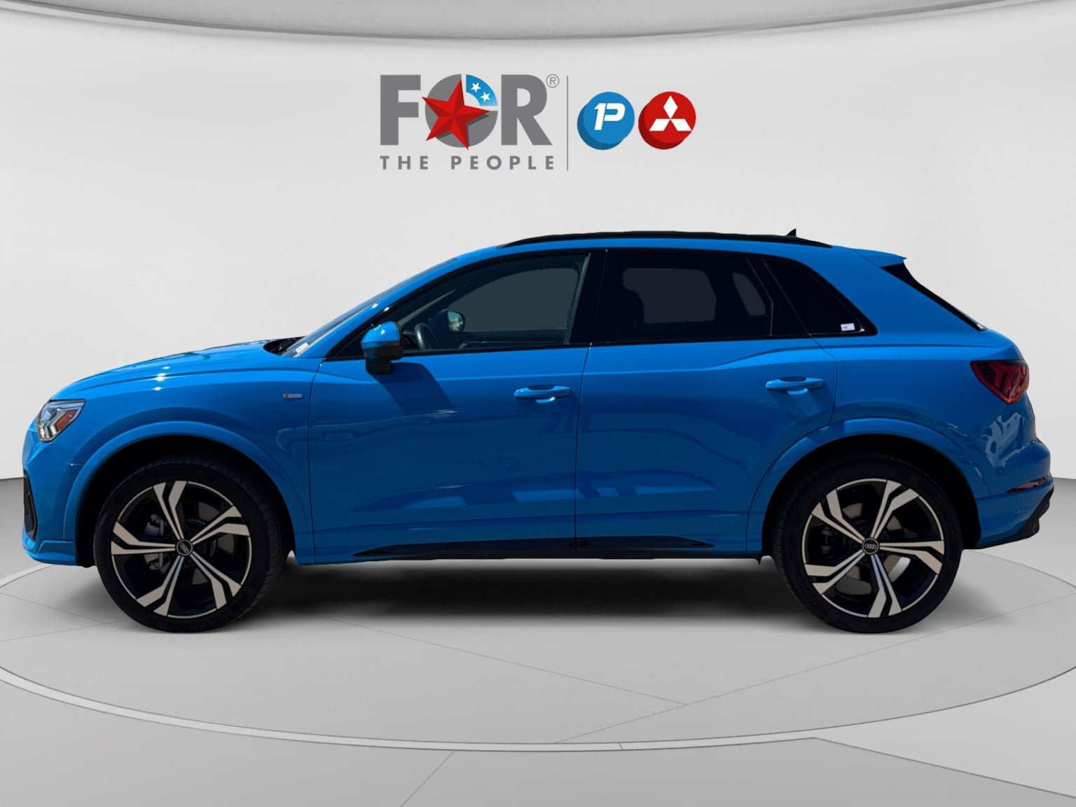 Used 2023 Audi Q3 2.0T Premium Plus w/ Premium Plus Package AWD/4WD image 2