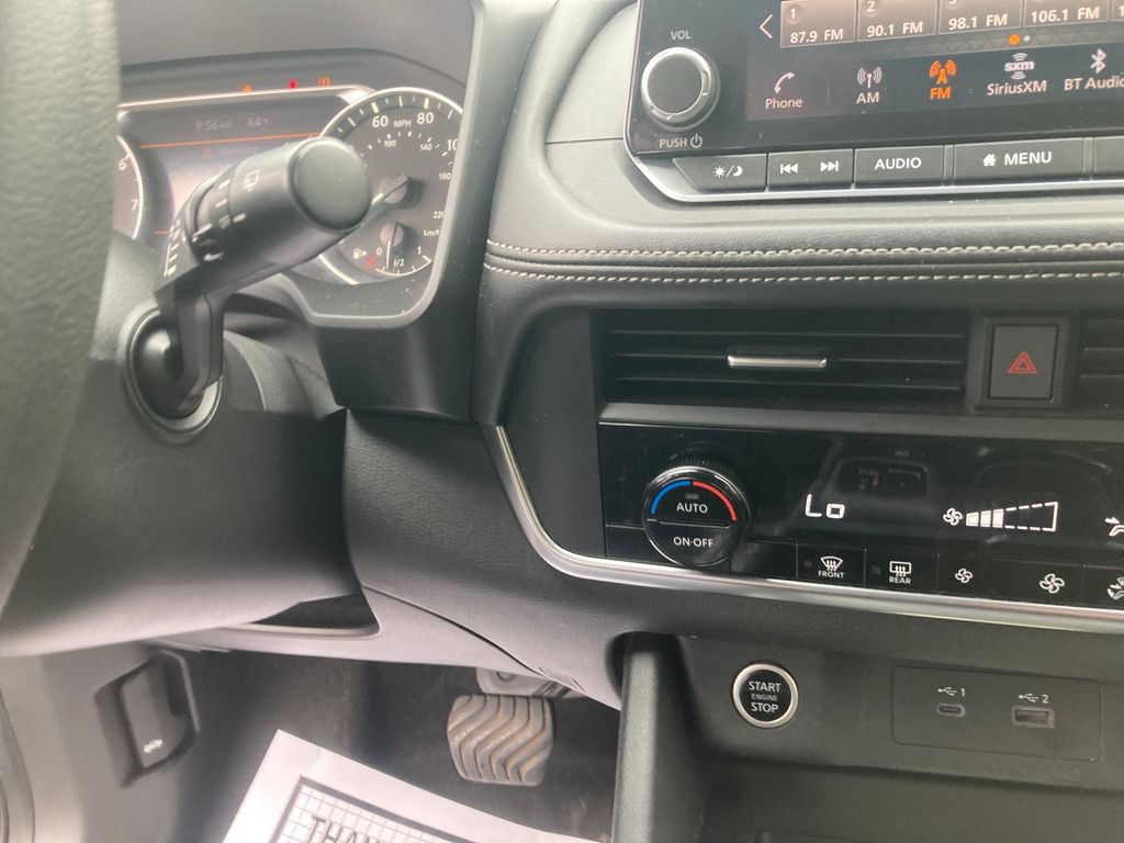 Used 2023 Nissan Rogue SV AWD/4WD image 22