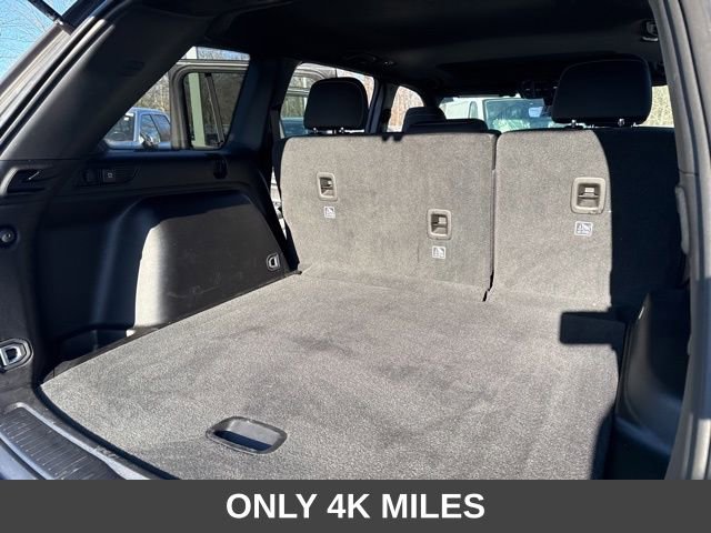 Used 2025 Jeep Grand Cherokee Laredo X image 32