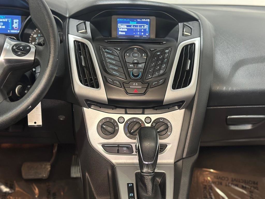 Used 2014 Ford Focus SE FWD image 16