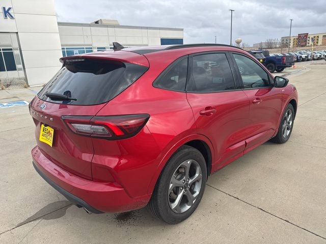 Used 2024 Ford Escape ST-Line image 3