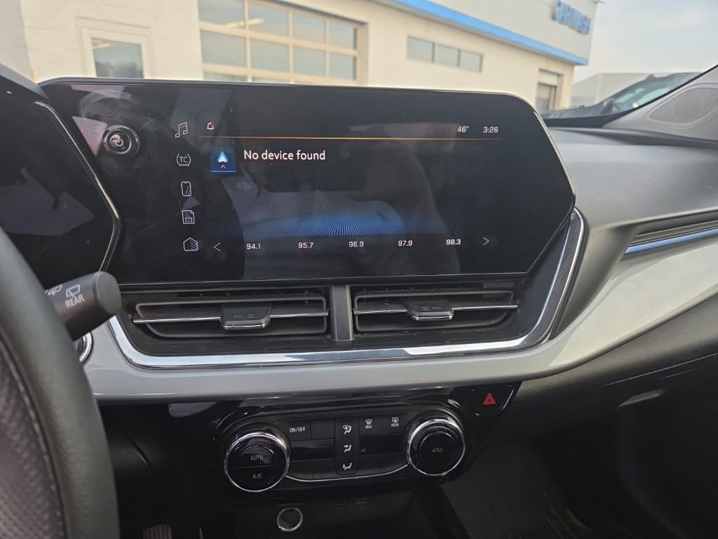 Certified 2025 Chevrolet Trax LT image 12