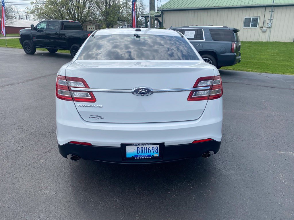 Used 2015 Ford Taurus Limited FWD image 6