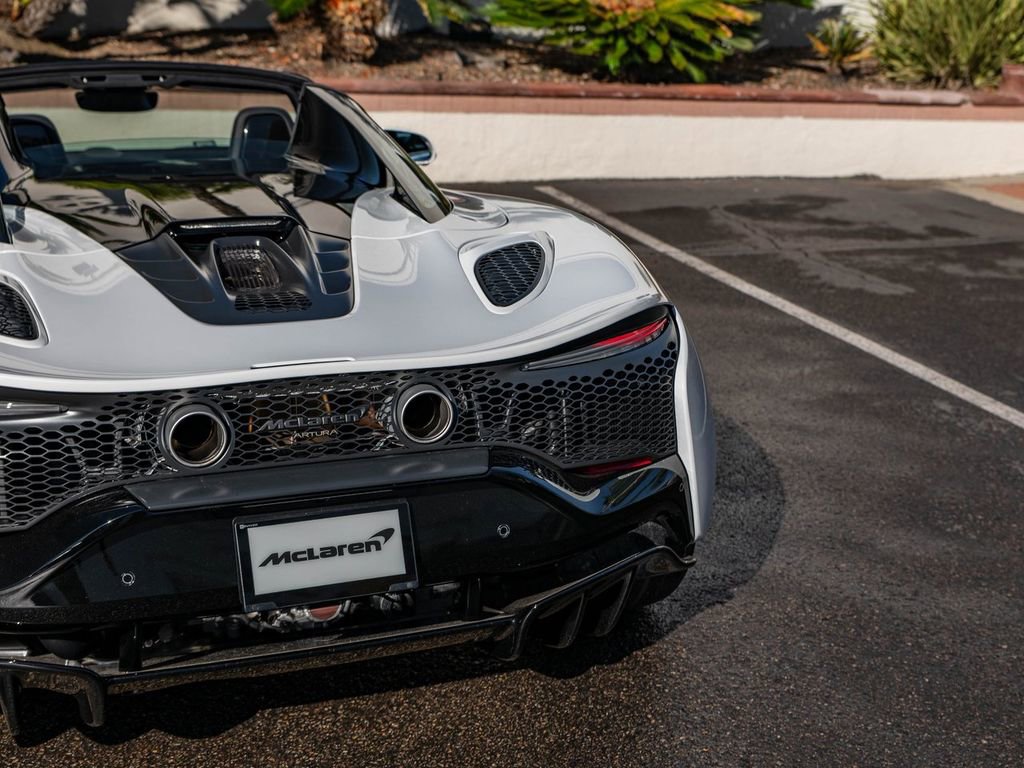 New 2026 McLaren Artura Spider image 33