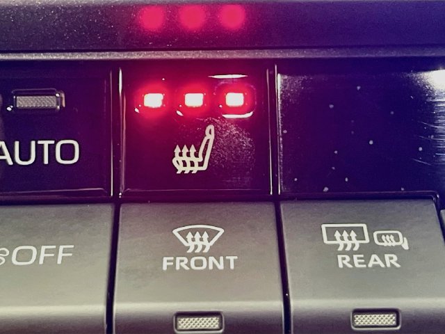 Used 2025 Toyota Camry XSE FWD image 21