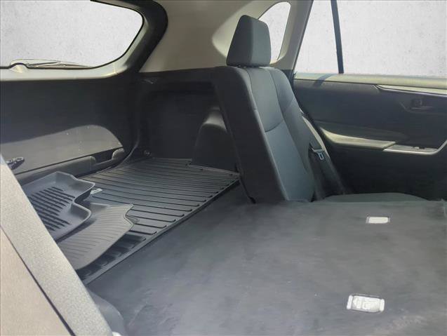 Used 2022 Toyota RAV4 LE AWD/4WD image 23