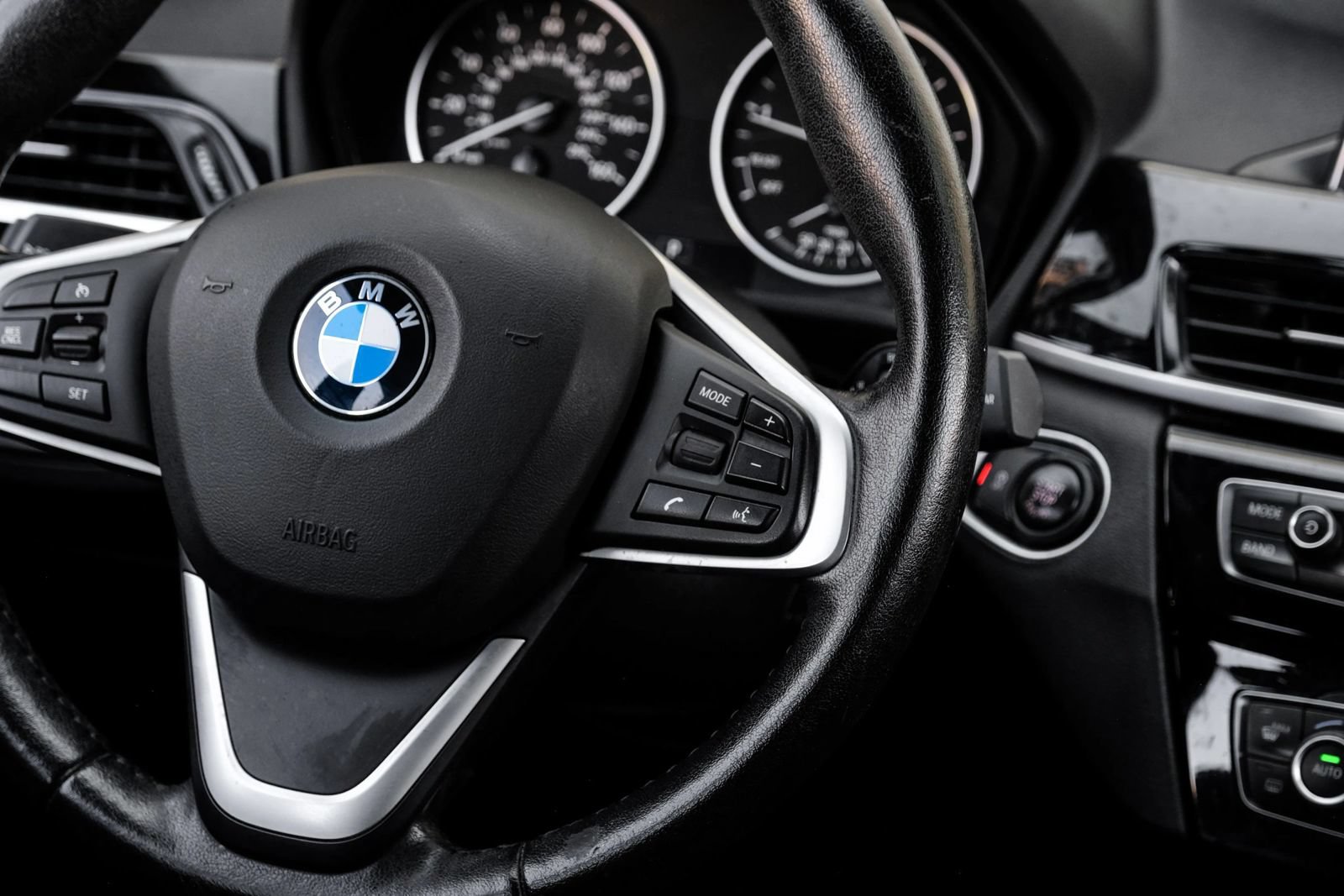 Used 2018 BMW X1 xDrive28i AWD/4WD image 19