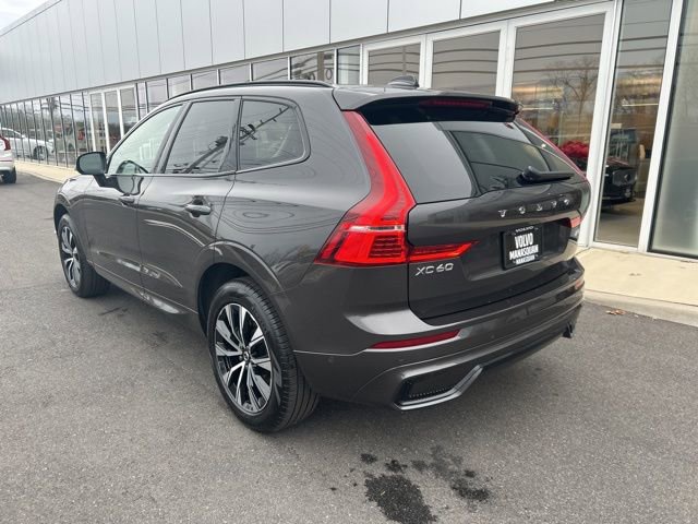 Certified 2025 Volvo XC60 B5 Plus w/ Climate Package image 3