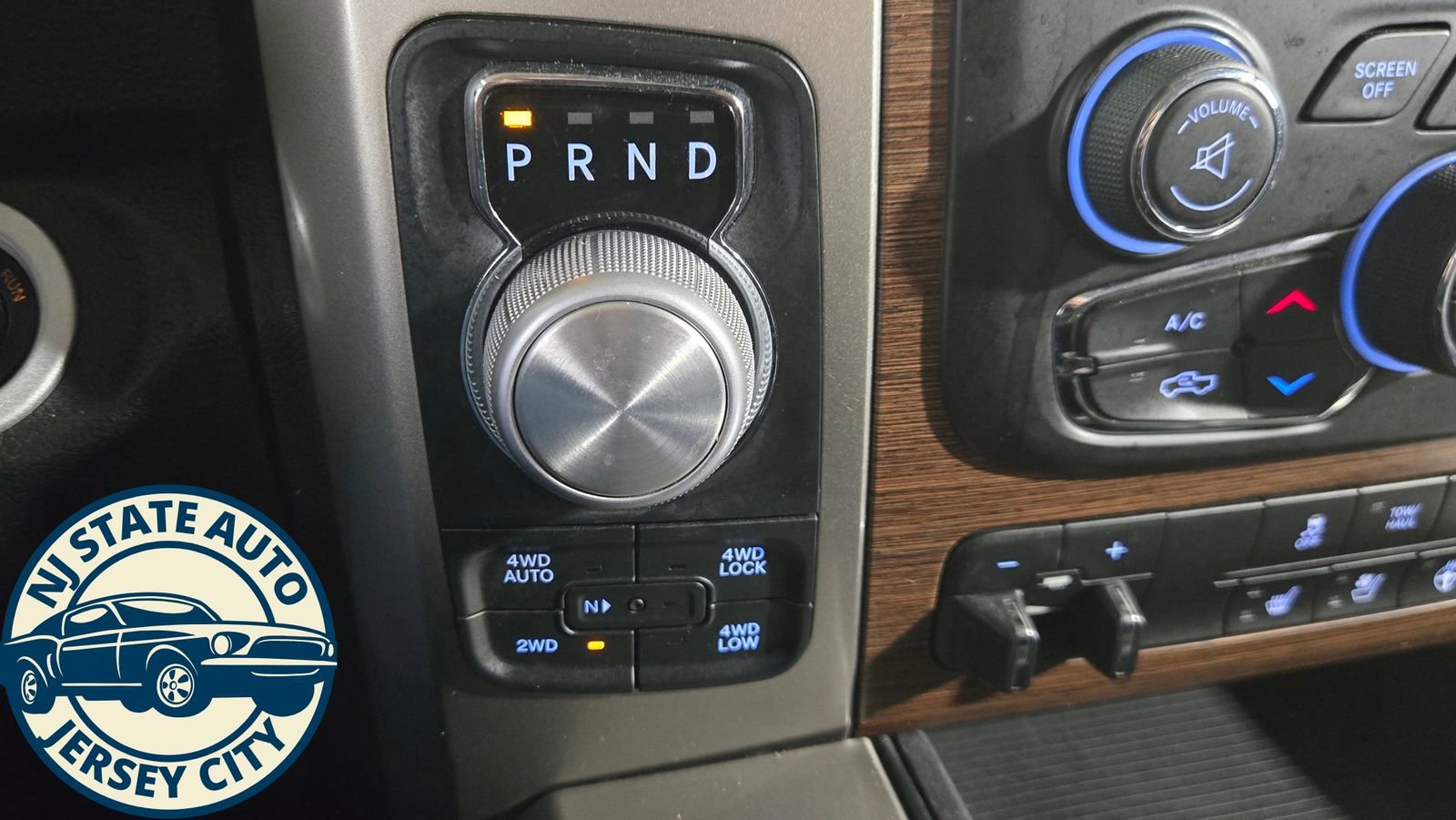 Used 2018 RAM 1500 Laramie w/ Convenience Group image 19