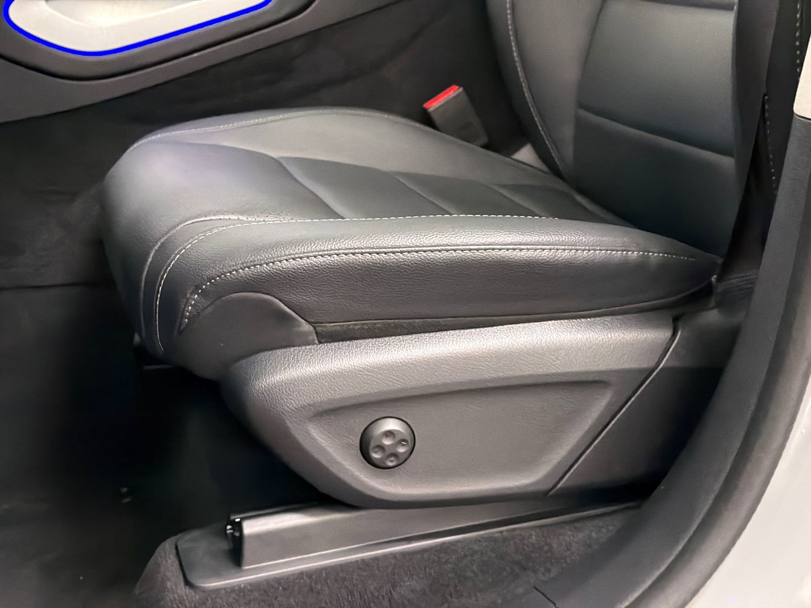 Used 2024 Mercedes-Benz GLE 350 4MATIC image 17