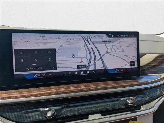 Used 2026 BMW X7 xDrive40i w/ Premium Package image 13