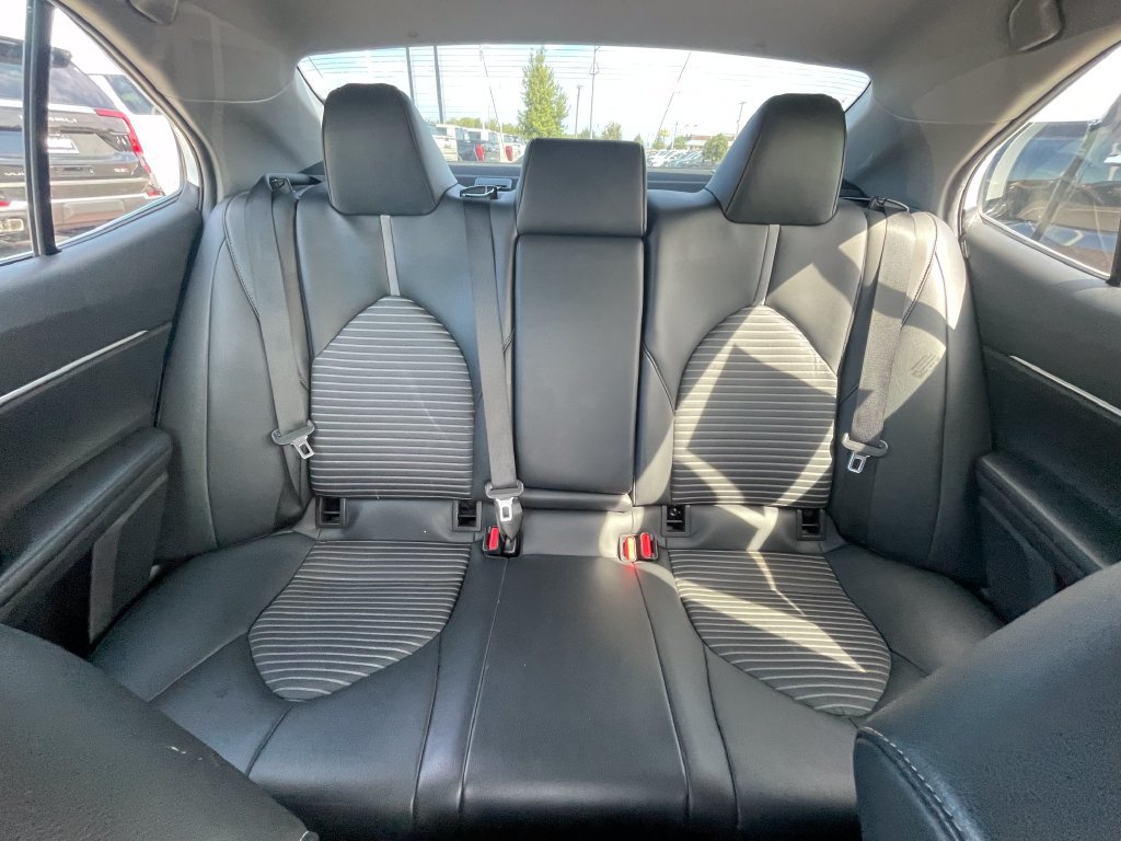 Used 2021 Toyota Camry SE FWD image 21