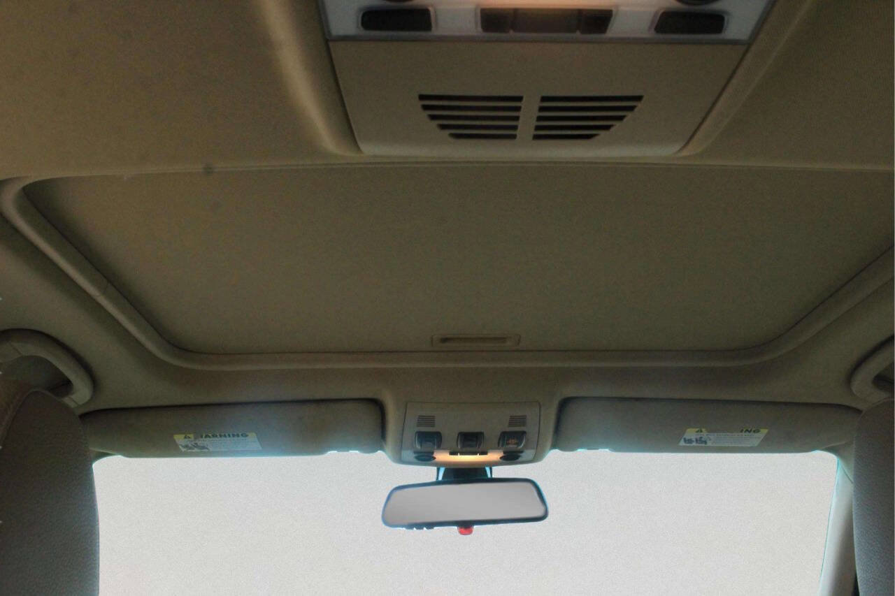 Used 2006 BMW 330xi Sedan image 9