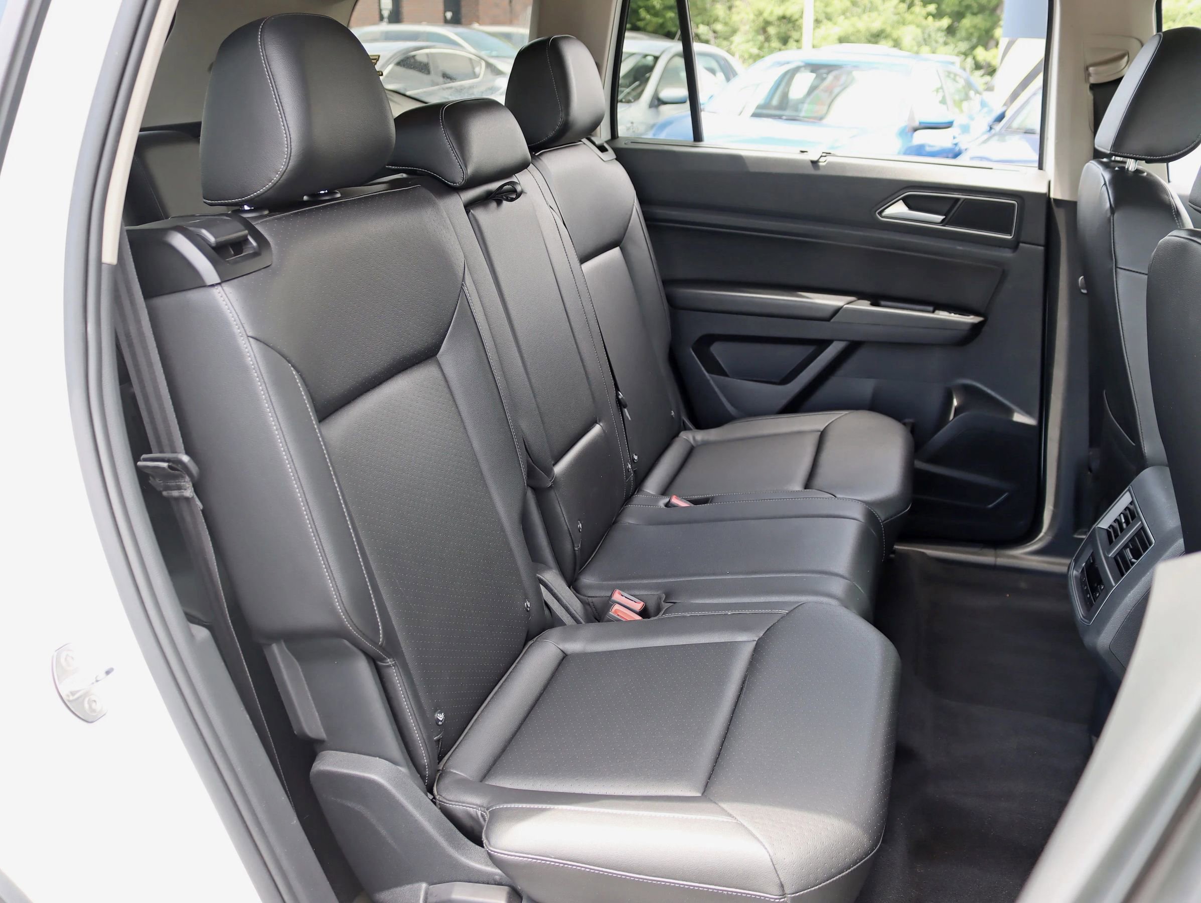 Used 2018 Volkswagen Atlas SE image 30