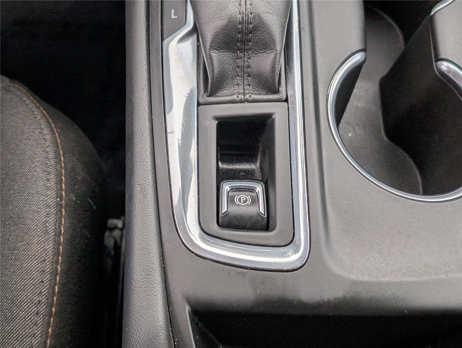 Used 2020 Chevrolet Equinox LT image 24